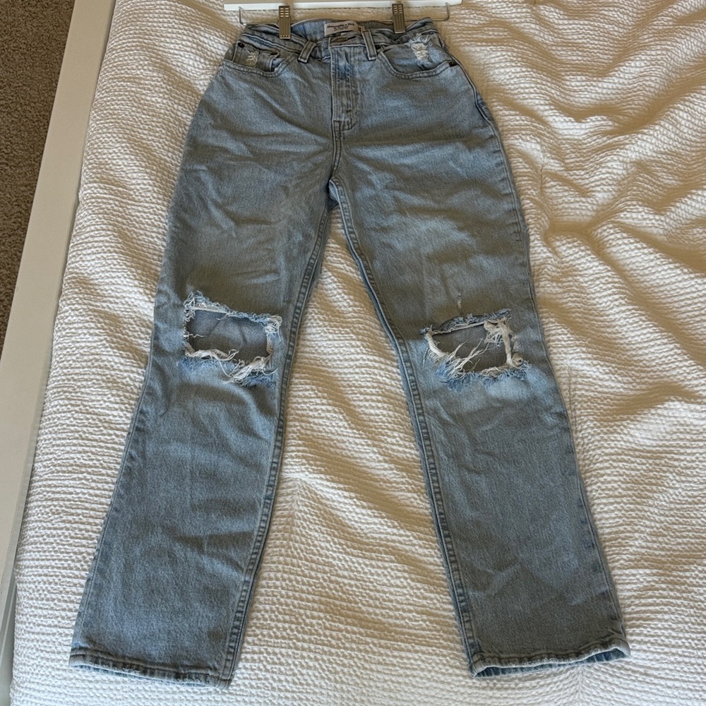 Abercrombie & Fitch 90’s High Rise Curve Love 00s Jeans